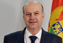 Husović: Ne odustajemo od polumjeseca na zastavi