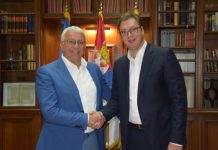 Vučić Srbima: Ne možete srušiti DPS, uđite u vlast.