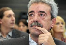 Preminuo Momir Bulatović