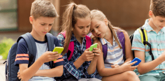 Šta se dešava kada dijete dobije mobilni telefon