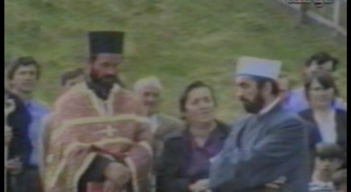 Osvećanje temelja crkve u Rožajama 1990