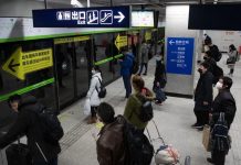 Vuhan odblokiran, život se vraća u normalu