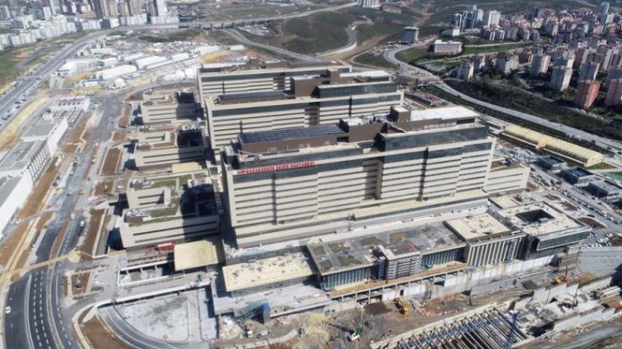 Erdogan u Istanbulu otvorio bolnicu od milion kvadratnih metara