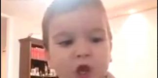 Ovaj dječak će vam uljepšati i dan i noć