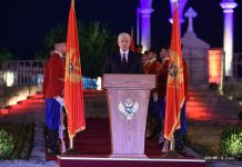 Premijer čestitao 13.jul