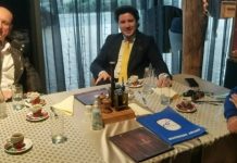 Đurišić na kafi sa Abazovićem i Kneževićem