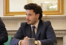Abazović: Krivokapić je čestitao nezavisnost Kosova