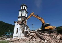Fata Orlović nakon uklanjanja crkve: „Nije mi drago, svako svoje traži, avlija je oslobođena“
