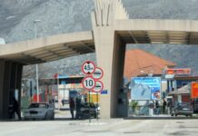 Granični policajci kod Tuzi optuženi da su prebijali i pljačkali migrante