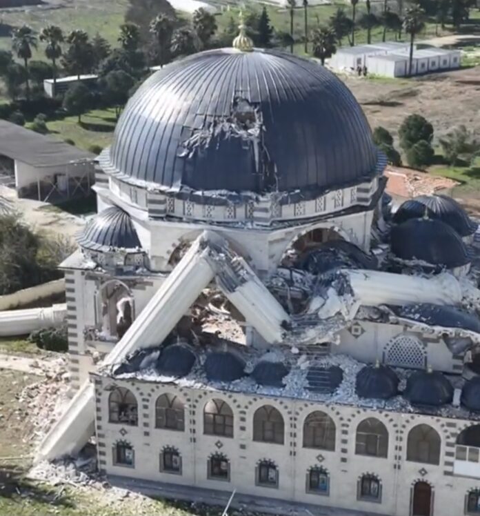 Stravične scene nakon zemljotresa (VIDEO)