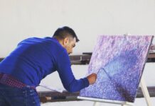 Likovnim zrcalom „pleše“ u kosmogoniji svijetova