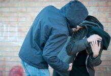 Majka pretučenog Ariana: Bilo ih je deset, a ne trojica-hoće da zataškaju stvar!