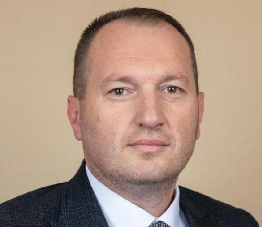 Kalač reagovano na lažne navode