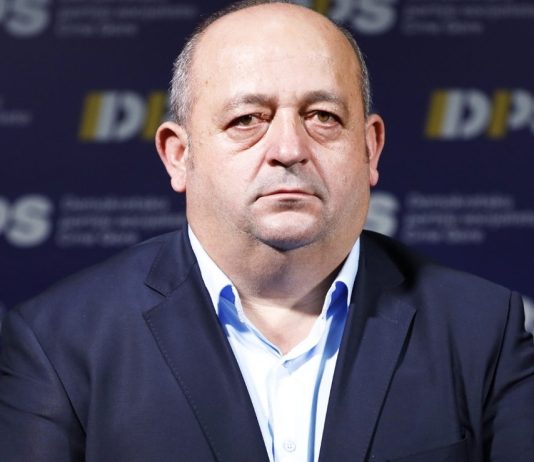 Odsustvo odlučilo: Dva odbornika sačuvala Agovića na čelu Petnjice